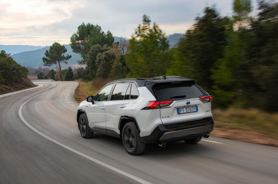  Toyota RAV4 Hybrid Style 2019 года  (WW) (фото 31 из 40)
